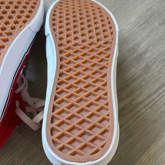 VANS SK8 Hi-Top Red Sneakers/Shoes Unisex SIZE 7 Women’s | 5.5 Men’s - Picture 5 of 5
